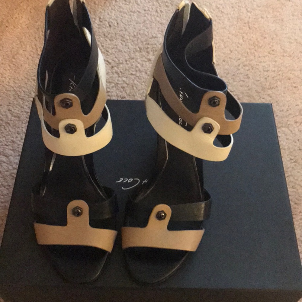 Kenneth Cole Wedges - Picture 2 of 2